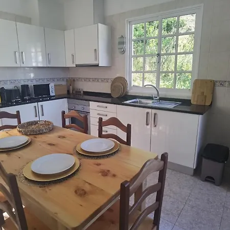 Honey Factory House * סנטה קרוז