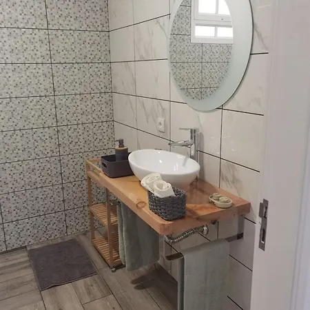 Дом отдыха Honey Factory House Санта-Крус