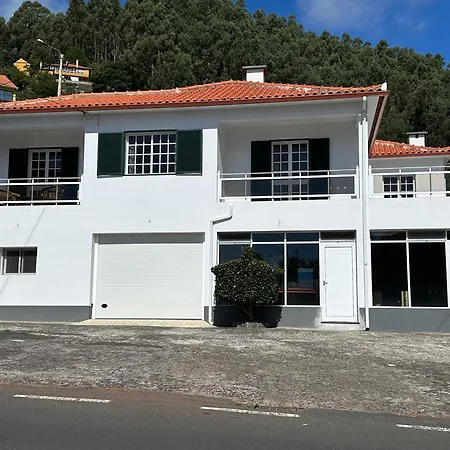 Дом отдыха Honey Factory House