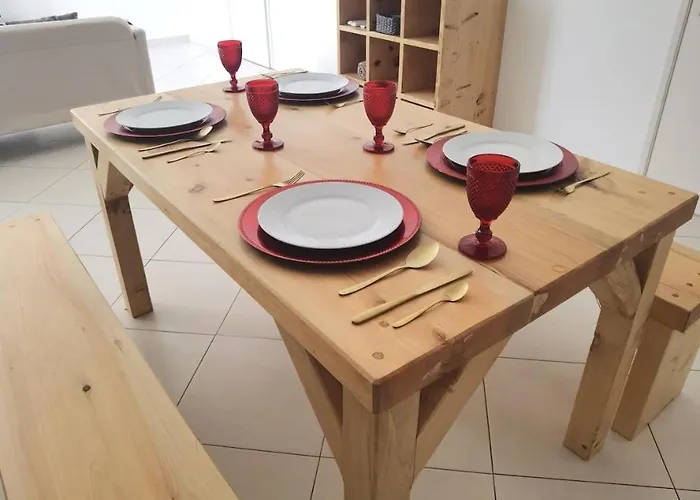 Honey Factory House Santa Cruz (Madeira)